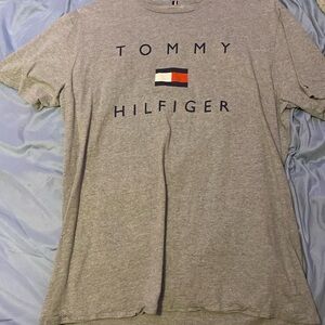 Tommy Hilfiger t shirt
